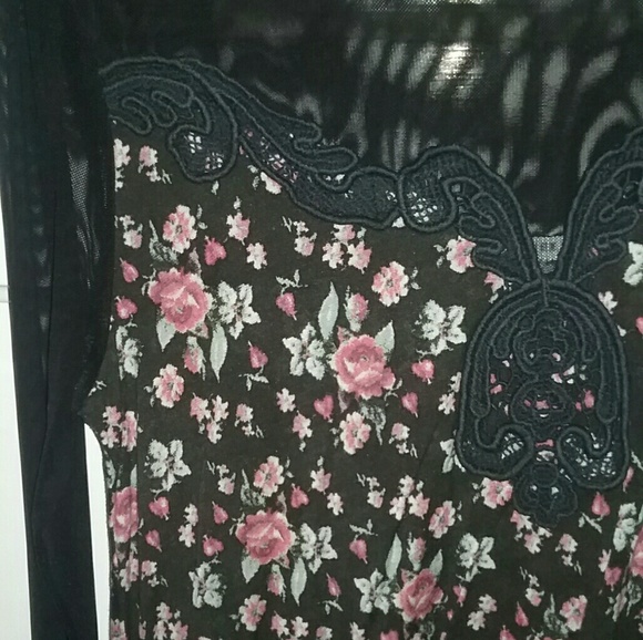 High-Low Mesh Top - Picture 2 of 4